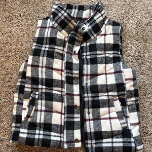 Vanilla Bay plaid thick vest with snap & zip up front w pockets